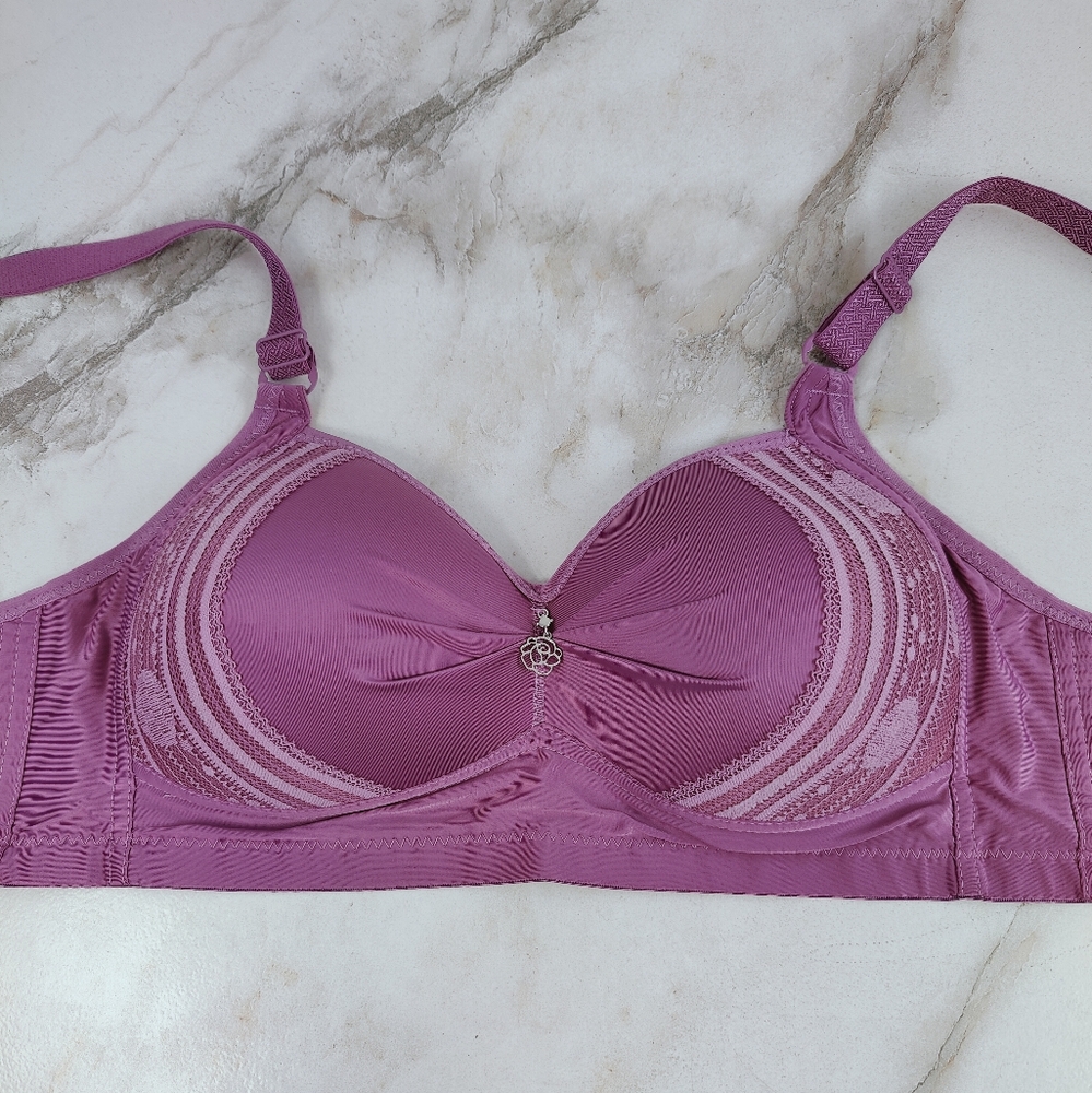 Rose Intimates Lilac Purple Embroidered Wireless Bra Bustier Bralette, Sz 38C